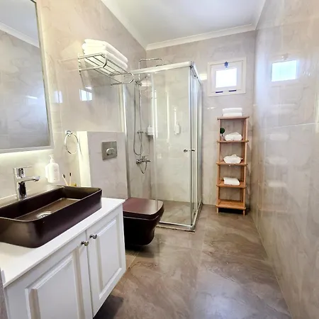 Exclusive & Hotell 3*